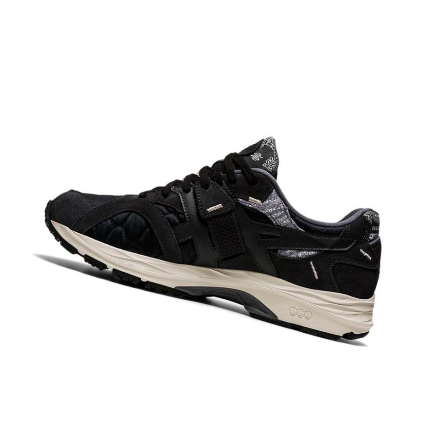 Black Men's Asics GEL-MC PLUS Sneakers | US04271HE